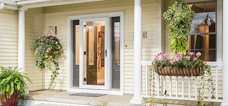 screen door installation in Lafayette